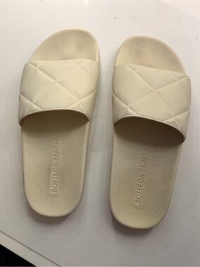 Bottega Veneta Quilted Ivory Slide Sandals